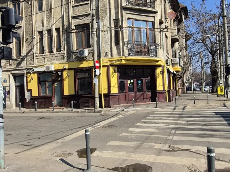 Spațiu Comercial Stradal de Închiriat â€“ Ideal pentru Farmacie 157,80 mp Vad Excelent - foto 1