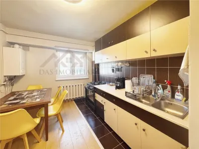 Apartament 2 camere, etaj 1 , zona Marinex - foto 2