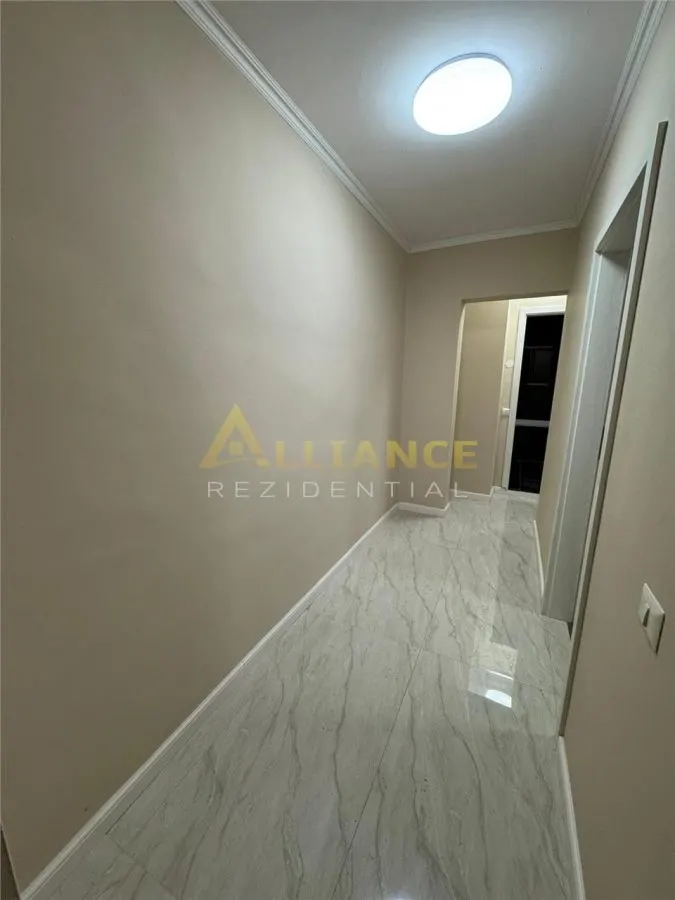Apartament 3 camere, decomandat - 300 m de Metrou Aparatorii Patriei - Renovat - foto 7