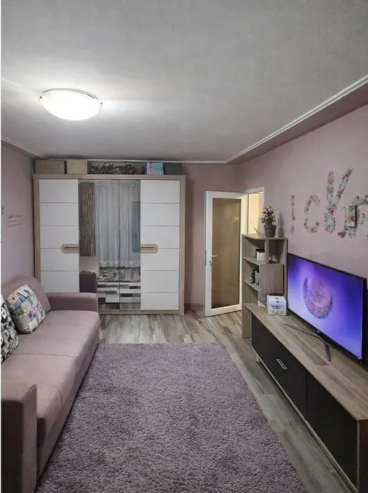 Apartament 2 camere decomandat ,renovat,87000 Euro - foto 1