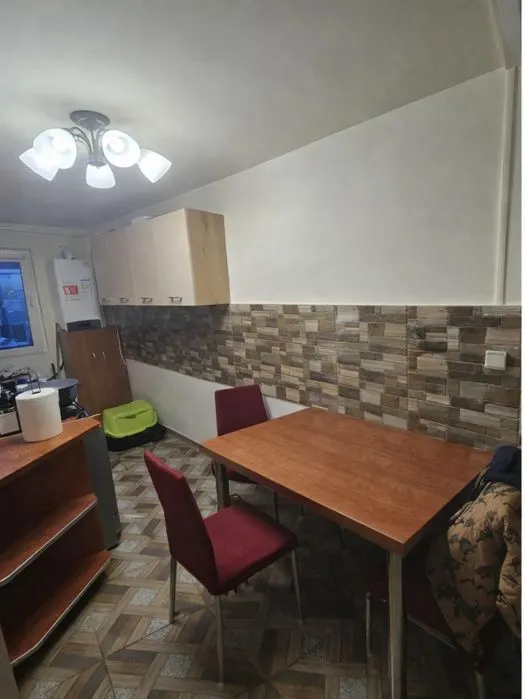 Apartament 2 camere decomandat ,renovat,87000 Euro - foto 5