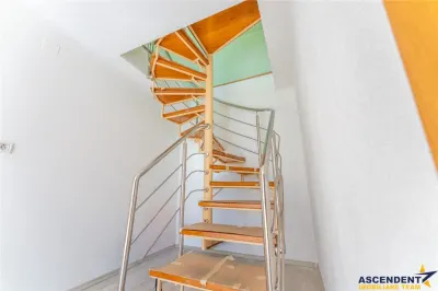 Sediu firma/ rezidential, pe domeniu de 2.240 mp teren,Central, Halchiu, Brasov - foto 13