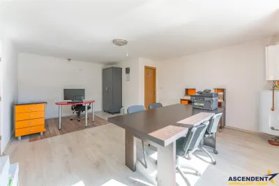 Sediu firma/ rezidential, pe domeniu de 2.240 mp teren,Central, Halchiu, Brasov - foto 14