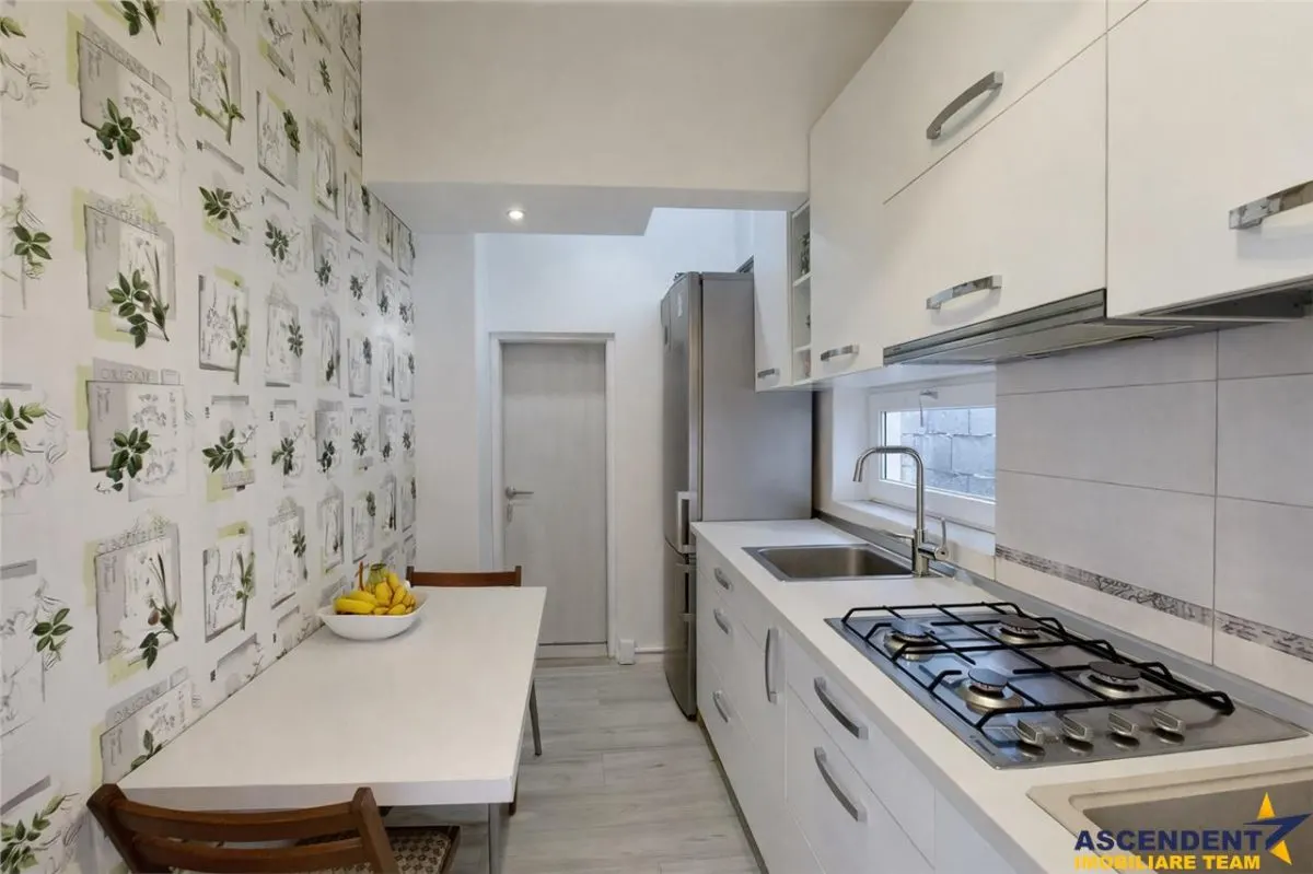 Casa sub aripa padurii, 1.750 teren roditor, Central, Sacele, Brasov - foto 6