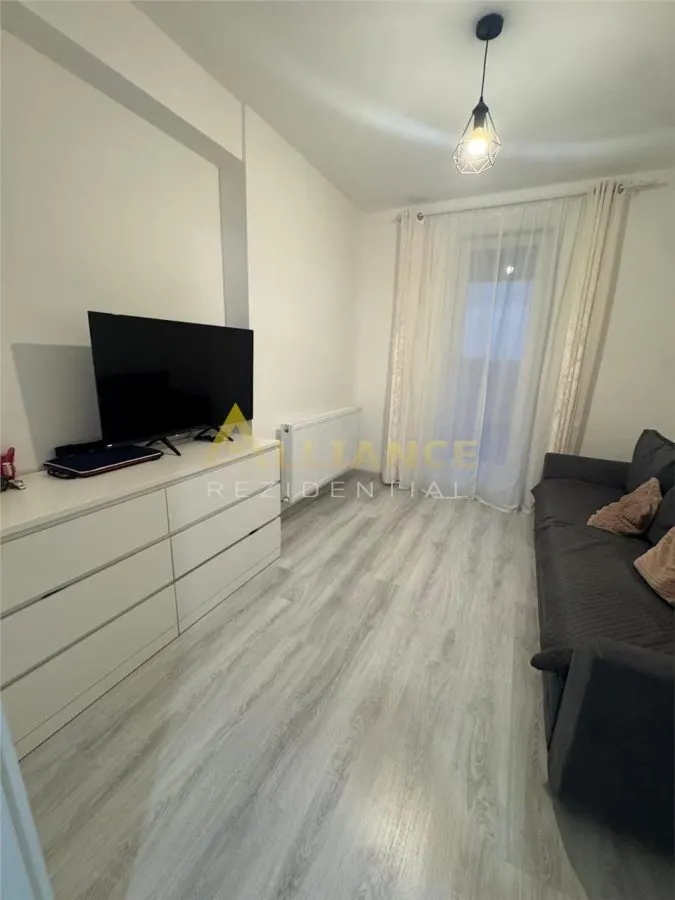 Oltenitei Apartament 3 Camere Mobilat/Utilat - foto 2