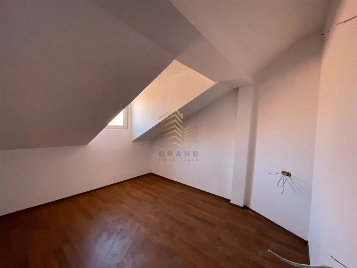 APARTAMENT 4 CAMERE|DECOMANDAT|ZONA DECEBAL STRADA EROILOR - foto 5