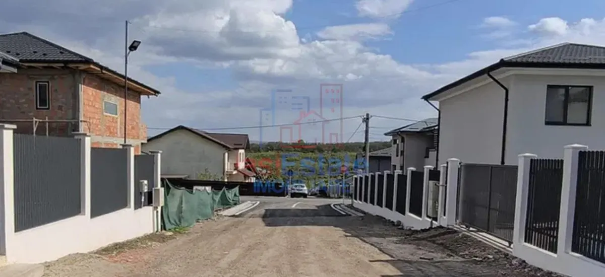 Ocazie! Valea Adanca str Vaii  TEREN 650mp  intravilan suprafata plana  3 loturi disponibile - foto 1