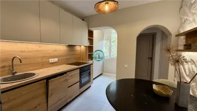 Inchiriez apartament mobilat si utilat lux la doar 4 minute de UMF - Targu Mures