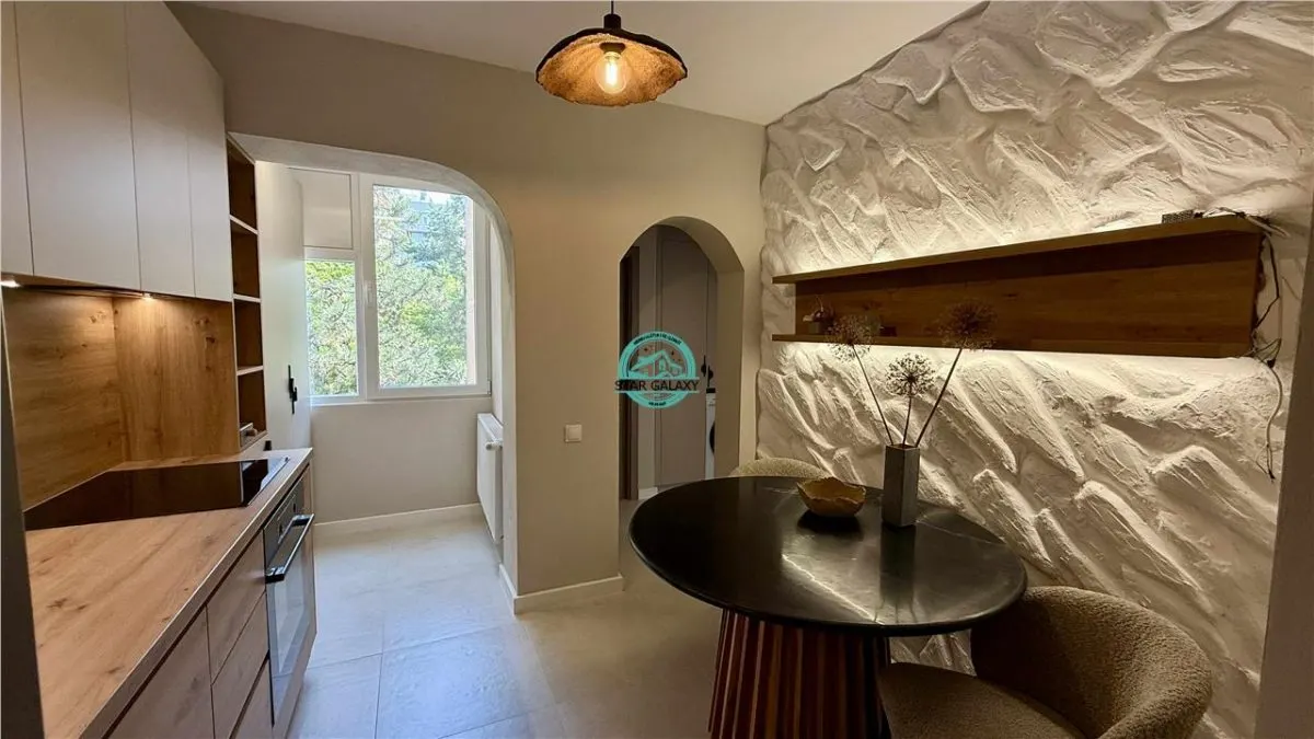 Inchiriez apartament mobilat si utilat lux la doar 4 minute de UMF - foto 3
