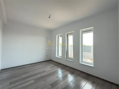 Casa individuala || P+1E+POD ||5 camere - 2 bai  || 309 mp teren || - foto 11