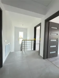 Casa individuala || P+1E+POD ||5 camere - 2 bai  || 309 mp teren || - foto 8