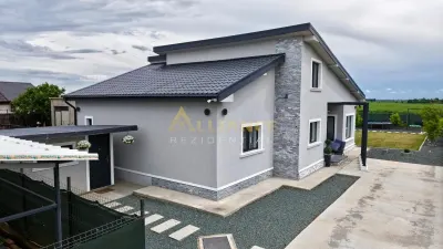 Frumusani Casa individuala  P+M teren 755 mp/cinema - Frumusani
