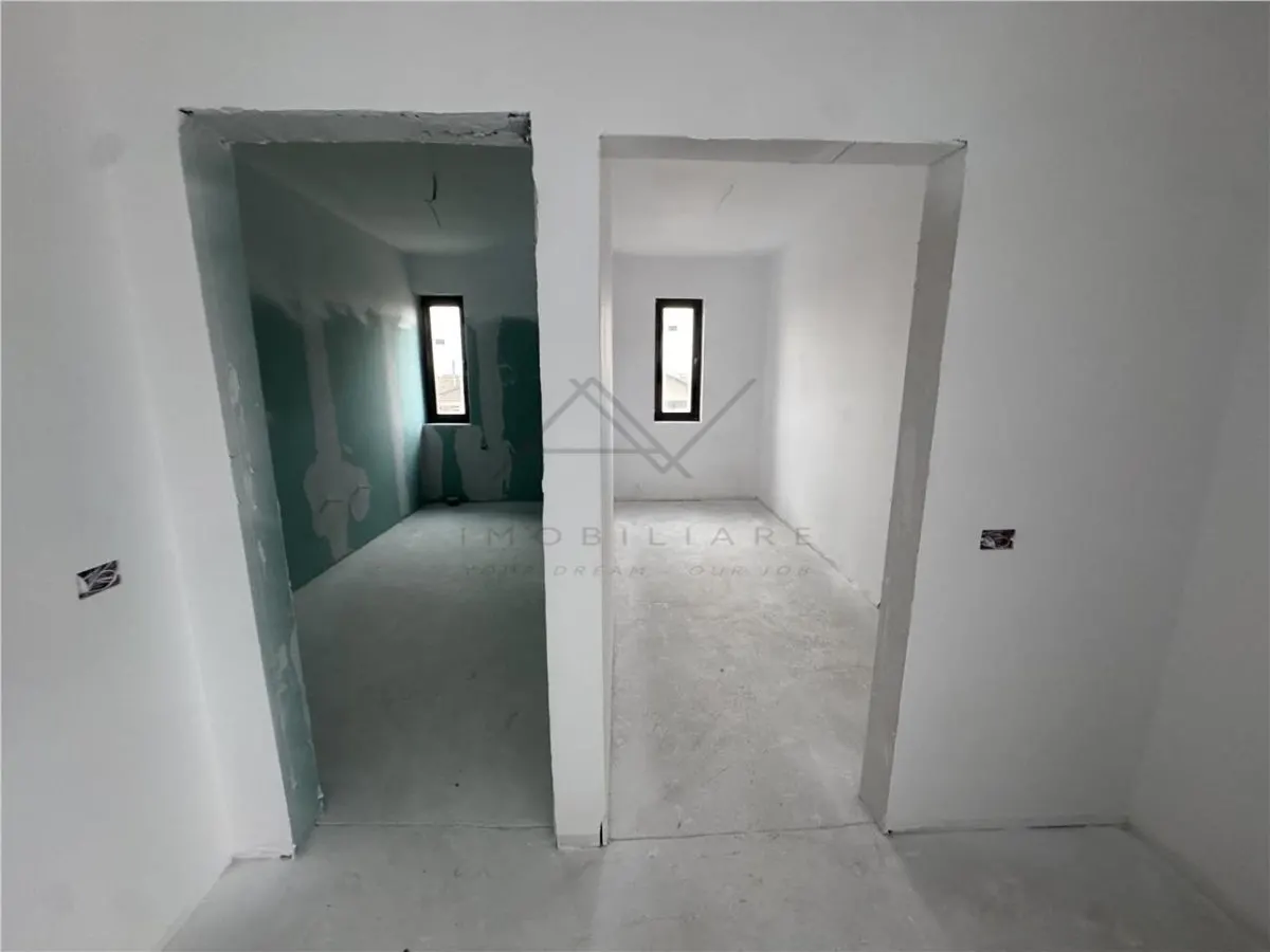 VILA DE VANZARE LA CHEIE TOATE UTILITATILE -CIOROGARLA DARVARI - foto 12