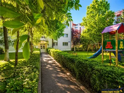 Decomandat, 3 camere, 2 bai, spatiu verde, mobilat, utilat, boxa, Faget, Brasov - Brasov