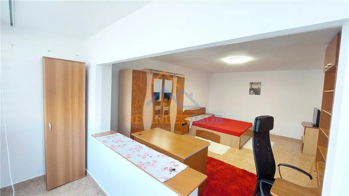 Garsoniera spatioasa 40mp  Alba Iulia _Bd Decebal locuit /investitie - foto 1