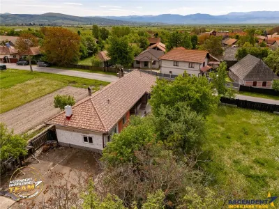1.200mp teren si casa cu gradina inflorata, aproape de Targu Secuiesc: Belani - foto 13