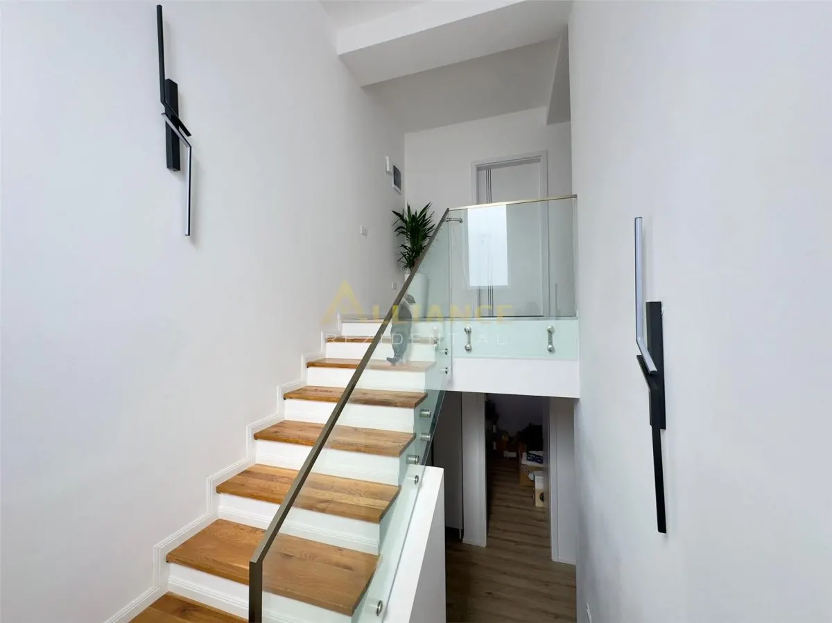 Casa Individuala - 5 camere - 2 bai - 300 mp teren - foto 4