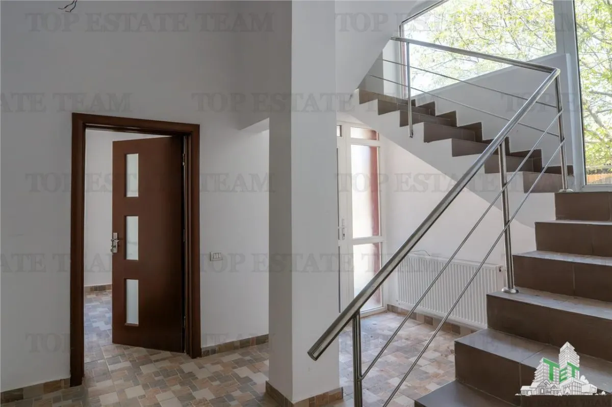 Vila 300mp teren 935mp pentru investitie! 2100 euro/luna chirie! - foto 2