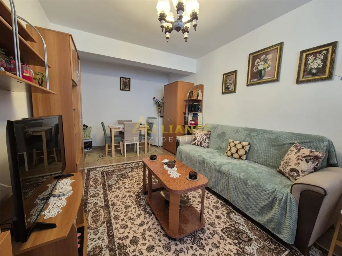 Apartament 2 camere - decomandat -  curte - foto 1