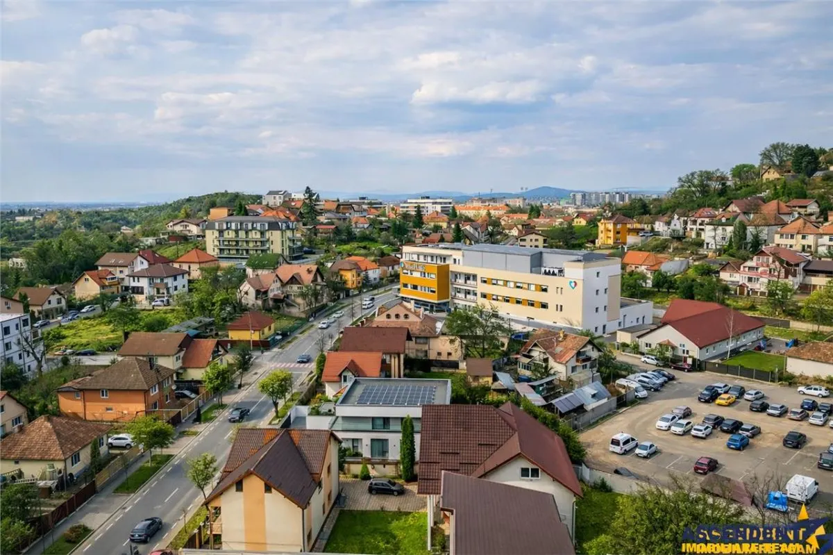 Vila cu potential, 2 garaje, teren 1.080 mp, strada Marasesti, Brasov - foto 5