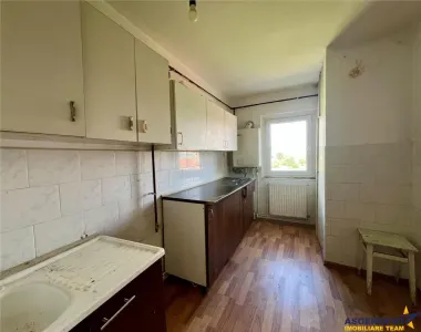 Apartament cu trei camere de renovat in Feldioara, Brasov - foto 18