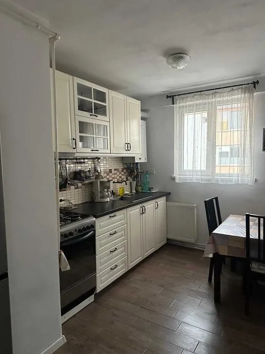 Apartament 3 camere Astra-piata,insorit,130000 Euro - foto 2